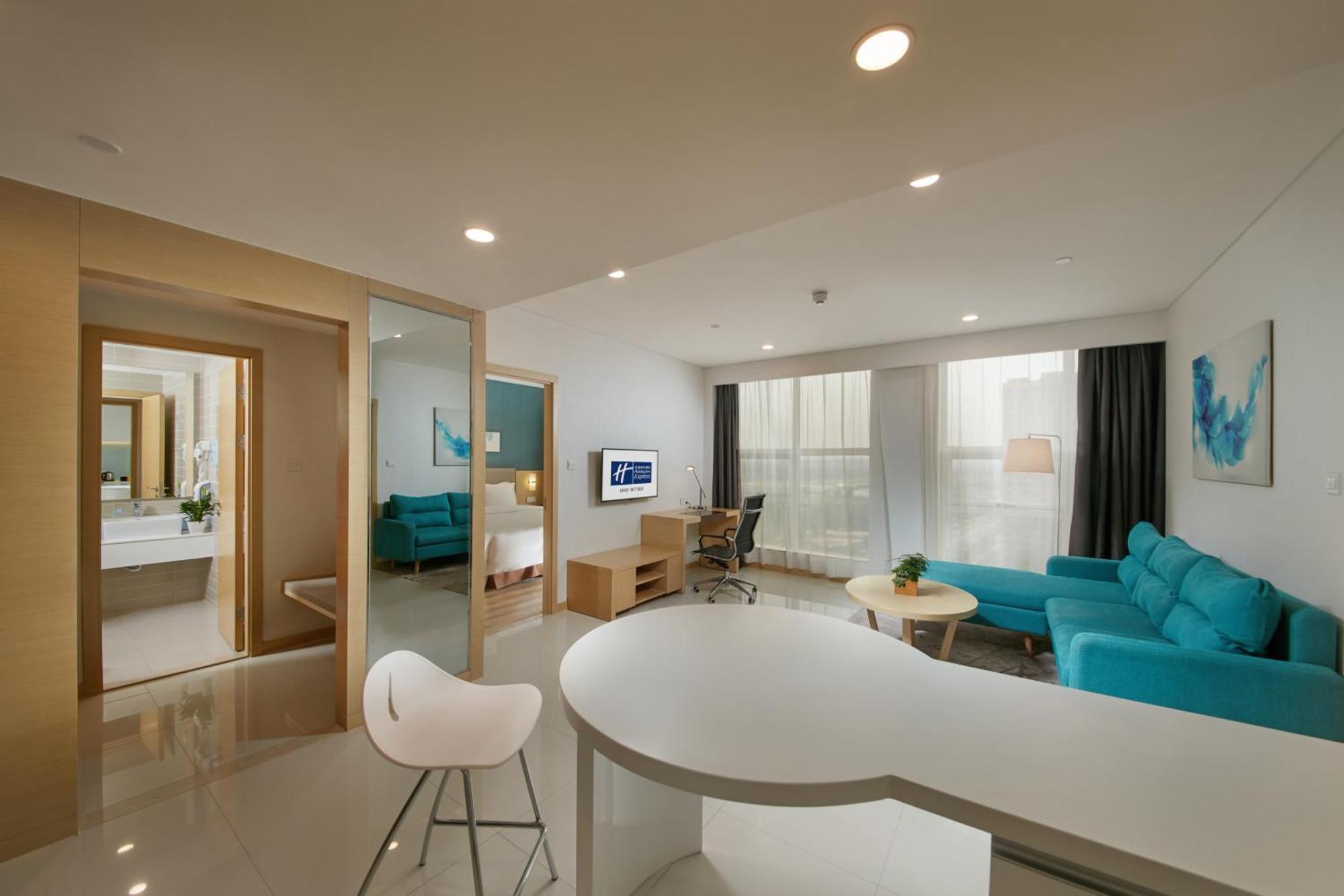 Holiday Inn Express Luoyang Yichuan By Ihg Экстерьер фото